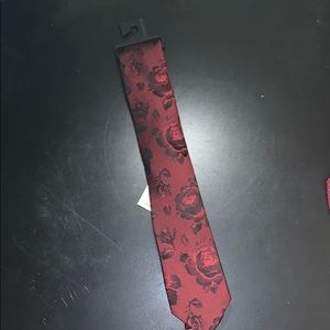 Express Men’s Floral Tie